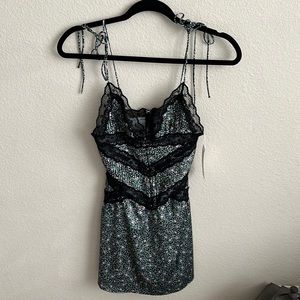 NWT FOR LOVE AND LEMONS 🍋 FARRAH SLIP DRESS 🍓😍